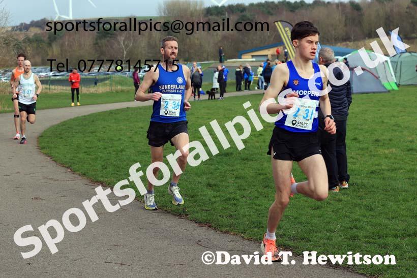 Senior and Veteran Men in the 2024 NECAA Road Relays Champs., Hetton Lyons Country Park, Hetton le Hole, County Durham. Photo: David T. Hewitson/Sports for All Pics